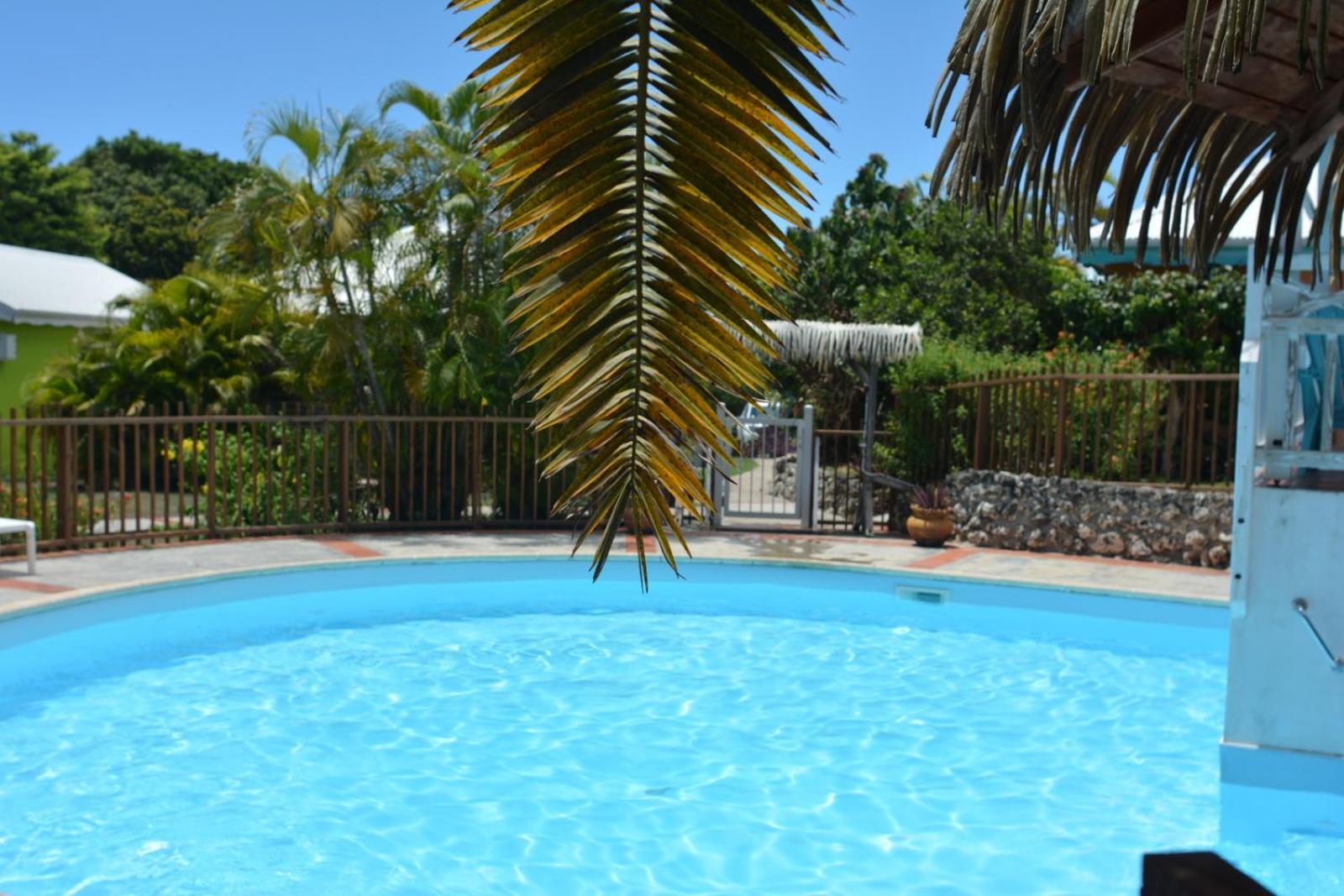 Bungalow La Papaye Bleue Residence Acces Piscine & Plage Saint-Francois  Exteriör bild
